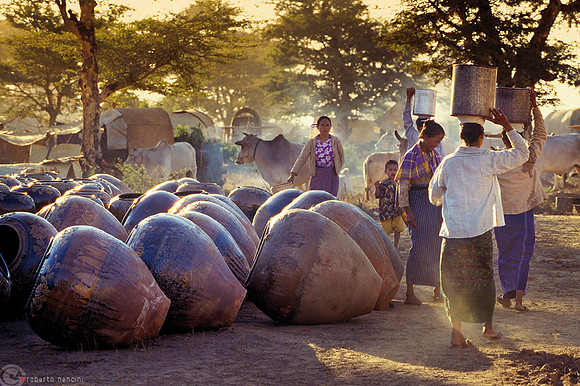 Bagan - Mercato degli orci