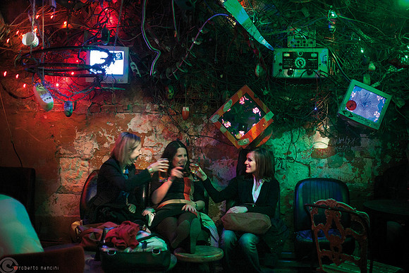 Ruin Bar  Szimplakert: Prosit