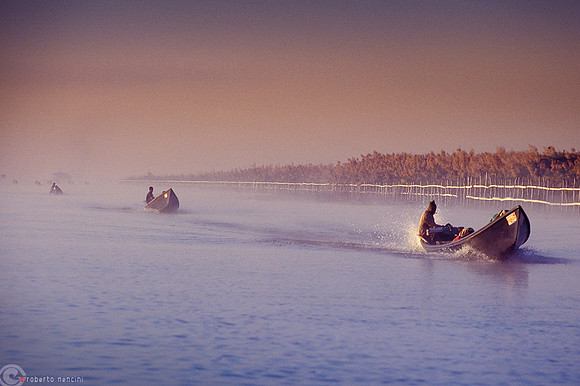 Lago Inle - Pescatori rientrano al mercato
