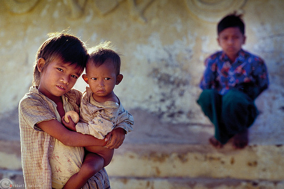 Yangon - Bambini e fratelli