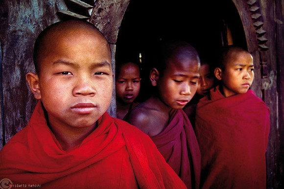 Monastero Shwe Yaunghwe Kyaung - Giovani monaci
