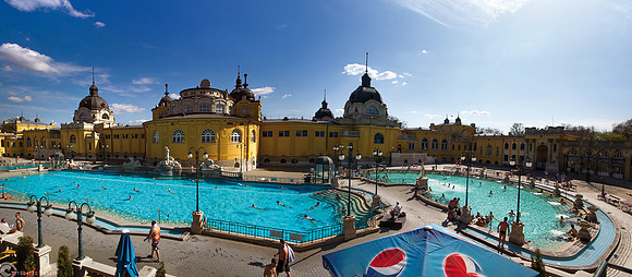 Bagni Termali Széchenyi: Le piscine