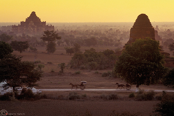 Bagan - Immobili sentinelle