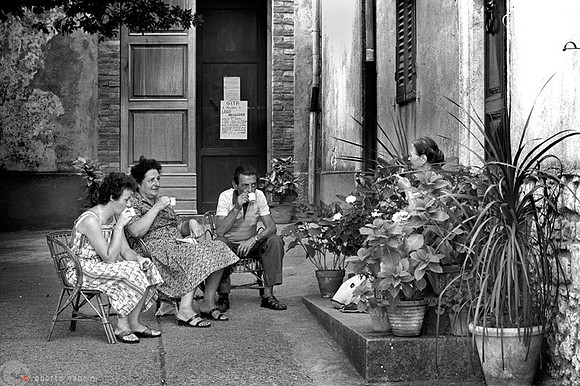 Montescudaio - Pausa caffe' alla parrocchia