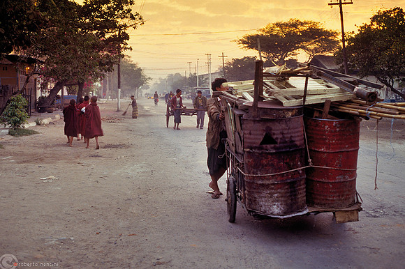 Mandalay - Corrieri cittadini