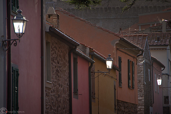 Per le vie del paese